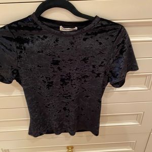Like new Alice & Olivia cropped velvet t shirt